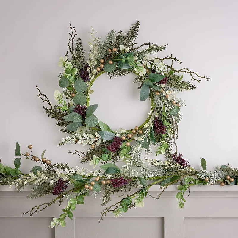 Classic Gold Berry Wreath & Garland