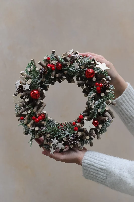 Red Berry and White Star Woodland Wreath